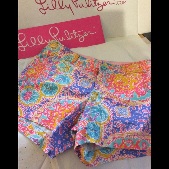 Lilly Pulitzer Written in the Sun Callahans - Picture 5 of 8